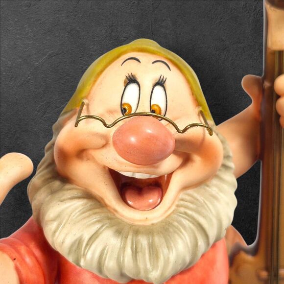 Disney Doc “Cheerful Leader” Snow White Seven Dwarfs 1995 Figurine Retired READ - Picture 6 of 9